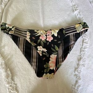 BILLABONG bikini bottom size M
